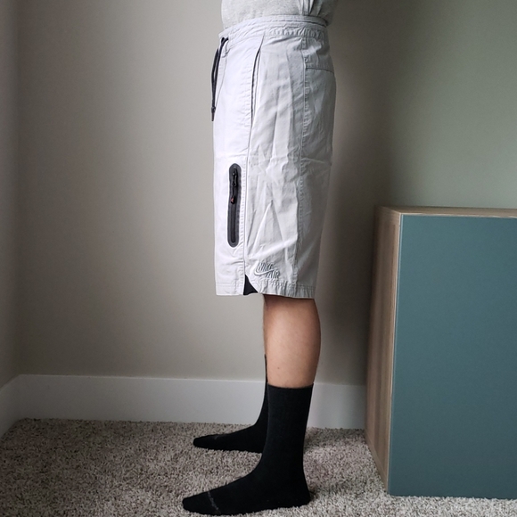 Nike Shorts - Picture 3 of 14